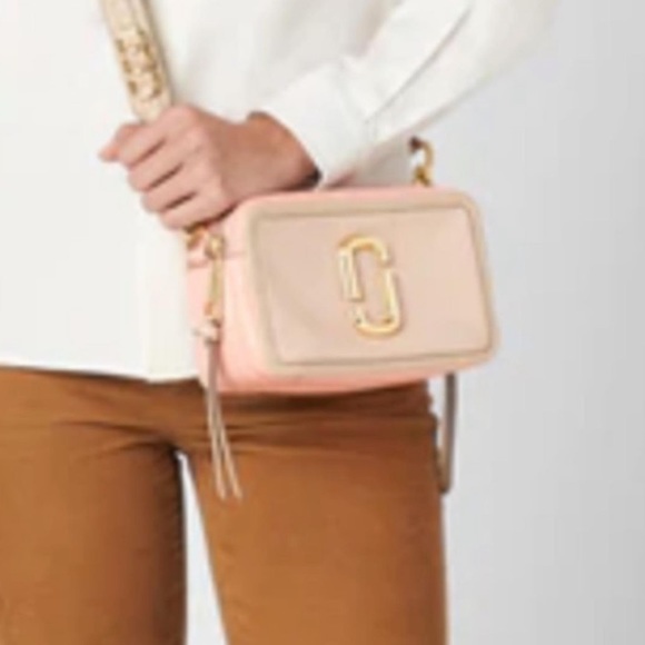 Marc Jacobs The Softshot 21 in Apricot Beige - Picture 3 of 16